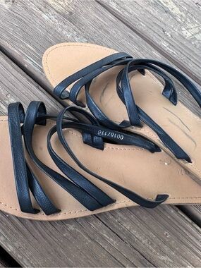 Forever 21 Black Strappy Flat Sandals Women’s Size 10 Minimalist Summer Shoes